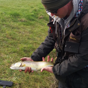 First effort on the dry fly for Darren was rewarded with a nice brown trout. Well done